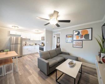 Ov Mosaic - Summer Suite - Norfolk - Living room