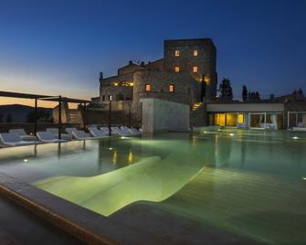 Castello di Velona Resort - Montalcino - Piscina