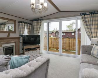 Lakeside Retreat - Carnforth - Living room