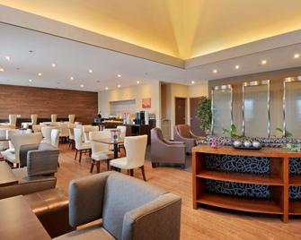 Days Inn by Wyndham Regina Airport West - רגינה - מסעדה