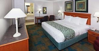 La Quinta Inn by Wyndham Austin Oltorf - Austin - Phòng ngủ