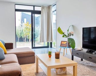 18 Nevill Rd, Hobsonville - Hobsonville - Living room