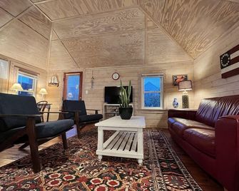 Sea Spray #4 - Nags Head - Living room