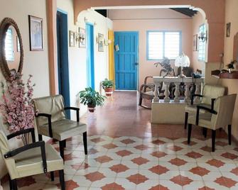Hostal La Casa Rosa Trinidad - Trinidad - Lobby