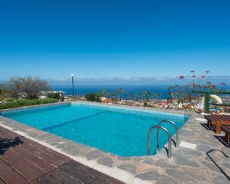 La Brujita - Frontera