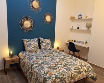 Appartement théâtre antique - Orange - Bedroom