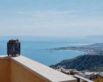 Villa Da Vinci Luxury Panoramic Apartments - Taormina rooms collection - Taormina - Außenansicht
