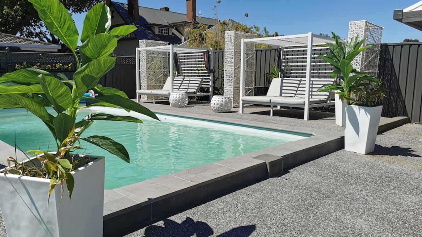 تاونهاوس موتور إن