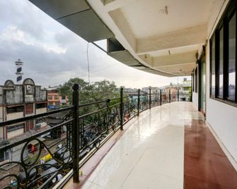 Live as Mum2822 - Virār - Balcony