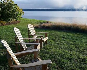 Always a Great Idea To Unwind! Free Parking, Bike Rental, Near Loughran Park - Kingston - Innenhof