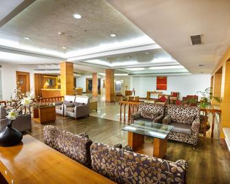 Hotel Elite Palazzo - Angamāli - Lounge