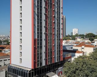Carlton Plaza Americana - Americana - Budova