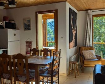 Appartement Duplex Tout Confort - 2 Terrasses - Sud - Vallouise-Pelvoux - Dining room
