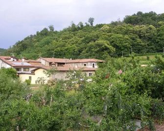 Agriturismo Cascina Rossano - Iseo - Widok na zewnątrz