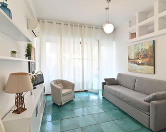 Izzhome Holiday Terrace - Cagliari - Stue