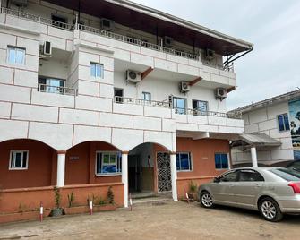 Hotel La Grace Kribi-Elabe - Kribi - Bâtiment