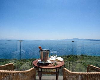 Golden Mare Resort - Barbati - Balkon