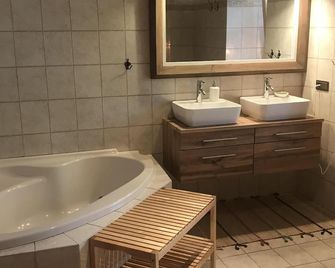 Bauernhaus Spathen - Ultimo/Ulten - Badkamer