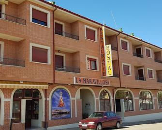 Hostal La Maravillosa - Valderas - Building