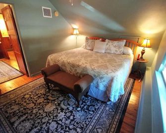 Beautiful Historic Cottage, Hideaway - Mount Dora - Bedroom