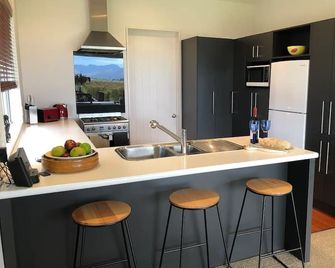 Ben Morven Vineyard Cottage - בלנהיים - מטבח