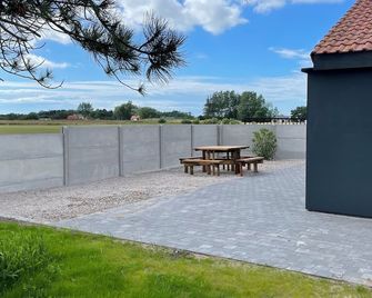 La Bigoudene Pour 8 Personnes - Marck - Patio