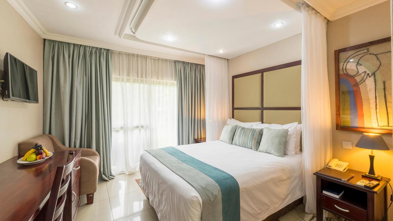 Azambezi River Lodge