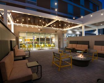 Home2 Suites by Hilton Phoenix Airport North - Phoenix - Lobby