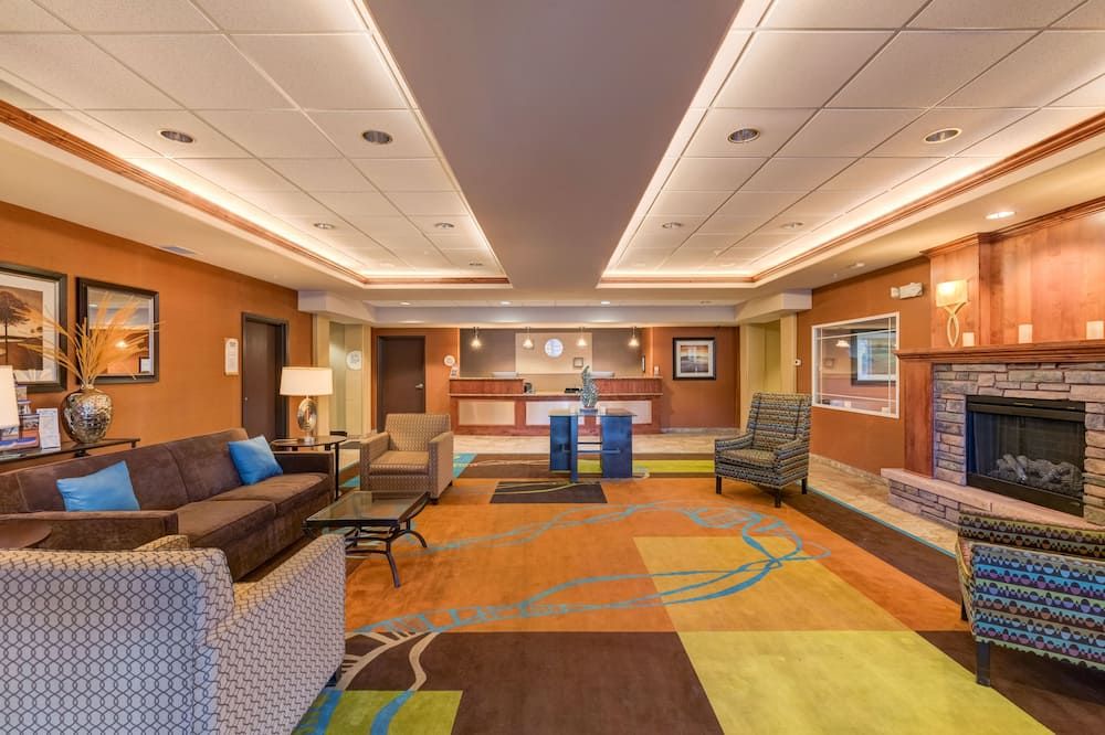 Grand Vista Hotel Parachute - Parachute - Lounge