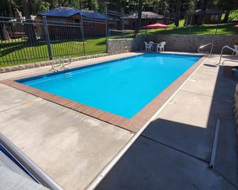 Eagle Cap Chalets - Joseph - Piscina