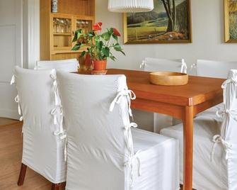 Three-Bedroom Holiday Home In Faaborg - Faaborg - Їдальня