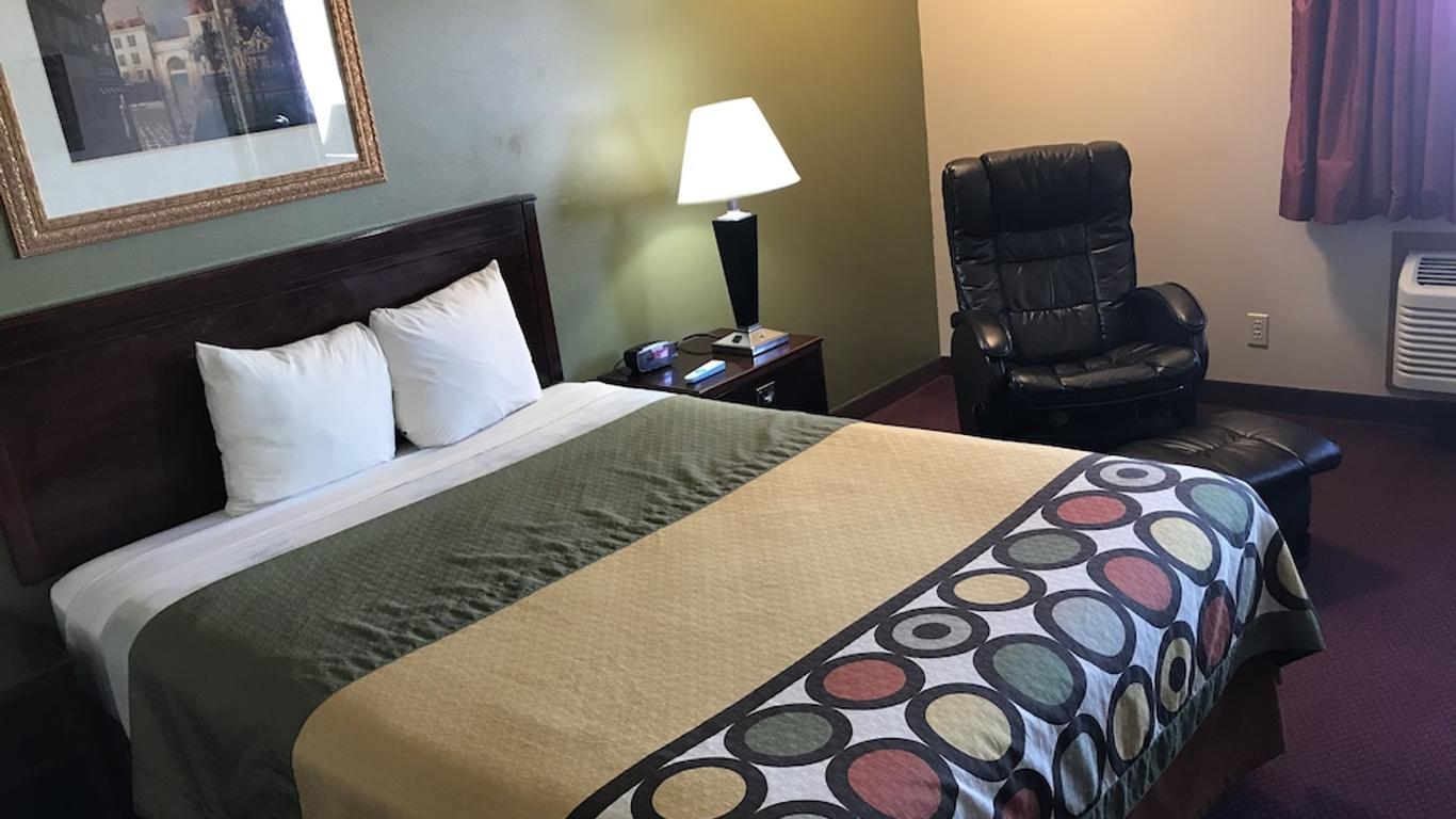 Heartland Hotel & Suites