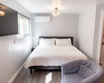 Charming Private Mission Bay Studio 1 - San Diego - Bedroom