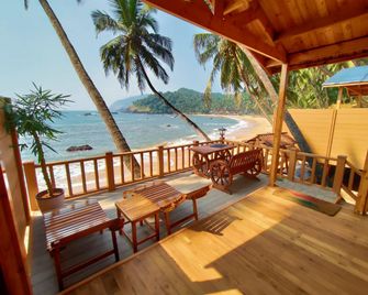Cola Goa Beach Resort - Cola - Balcony