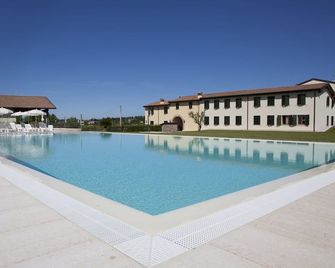Corte Pontigliardo - Lazise - Uima-allas