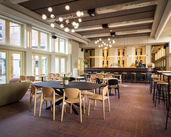 Stadsherberg Ald Weishoès - Hostel - Venlo - Bar