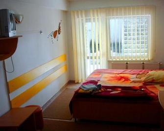 Complex Mona Caraiman - Buşteni - Dormitor