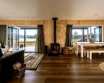 Fiery Peak Eco-Retreat with Stargazing & Hot tub - Geraldine - Sala de estar