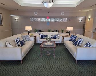 La Quinta Inn and Suites Fort Myers I-75 - Fort Myers - Area lounge