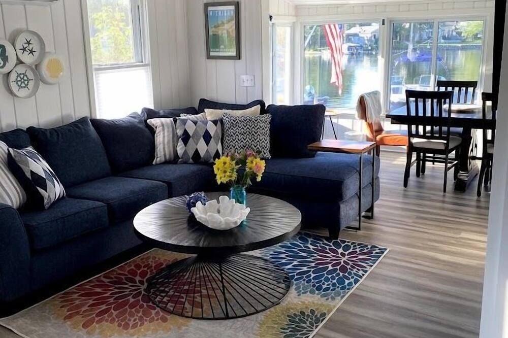 Lazy Days: mid-term private waterfront cottage at the lake - Brighton - Sala de estar