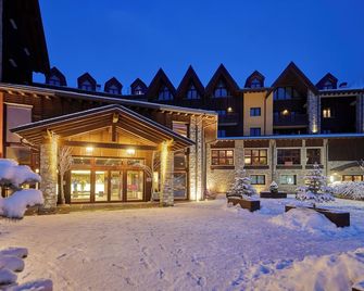 Blu Hotel Acquaseria - Ponte di Legno - Building