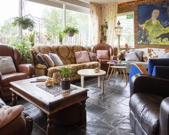 The apartment - Öbbuhús - Borgarnes - Lounge