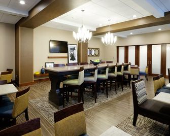 Hampton Inn Green Bay Downtown - גרין ביי - מסעדה