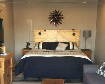 Casita in the SW, with lots of character! - Florence - Bedroom