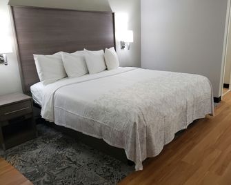Red Roof Inn Moss Point - Moss Point - Спальня
