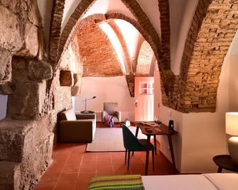 Noble House Essence Évora - by Unlock Hotels - אבורה - סלון