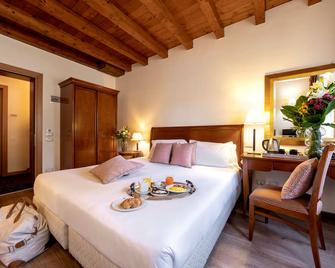 هوتل فينيس ريزورت أيربورت - البندقية - غرفة نوم