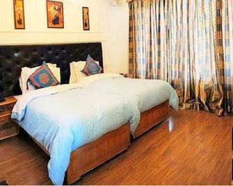 Hotel Holiday Ladakh - Leh - Bedroom