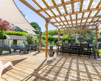 La cigale et la fourmi savoisienne - gîtes - Aix-les-Bains - Patio