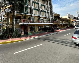 Soleste Suites (Non-Quarantine Hotel) - Quezon City - Rakennus